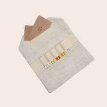 Cargar imagen en el visor de la galería, CARTERA BOTÁNICA - KIT ACEITES 5 ESENCIALES