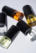 Cargar imagen en el visor de la galería, CARTERA BOTÁNICA - KIT ACEITES 5 ESENCIALES