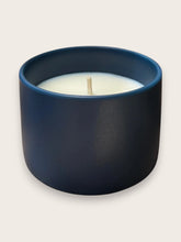 Cargar imagen en el visor de la galería, Vela Aromática Natural Ámbar Negro 255g