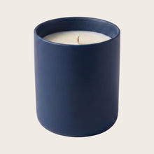 Cargar imagen en el visor de la galería, Vela Aromática Natural Ámbar Negro 310g